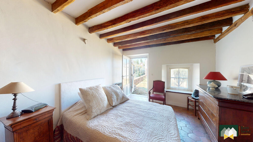 Maison ancienne à mettre au gout du jour