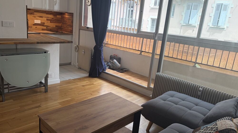 Location Appartement Dans résidence avec piscine, concierge Grenoble