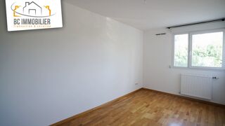  Appartement à louer 4 pièces 112 m²