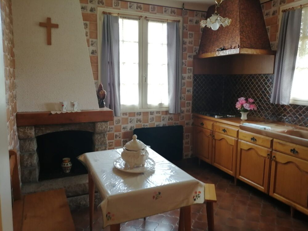 MAISON TRADITIONNELLE 4 CHAMBRES SAINT DOLAY