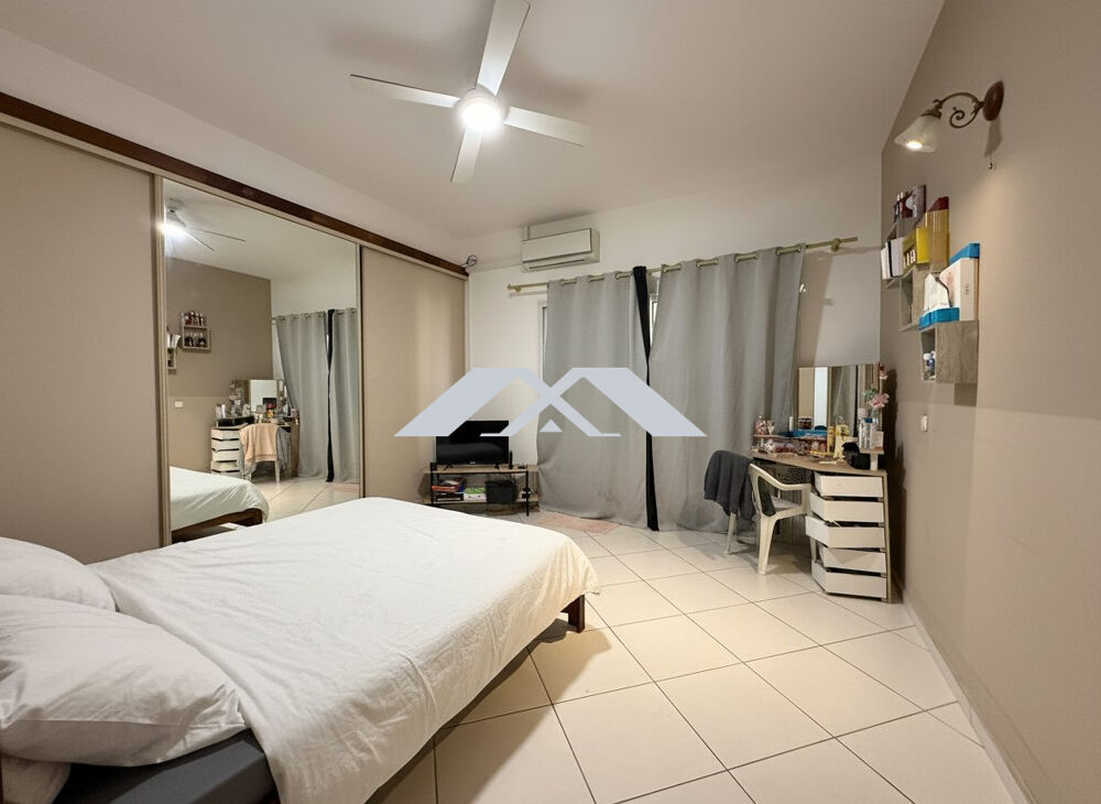 Vente Maison Maison familiale sur mont vert ST PIERRE Saint-pierre