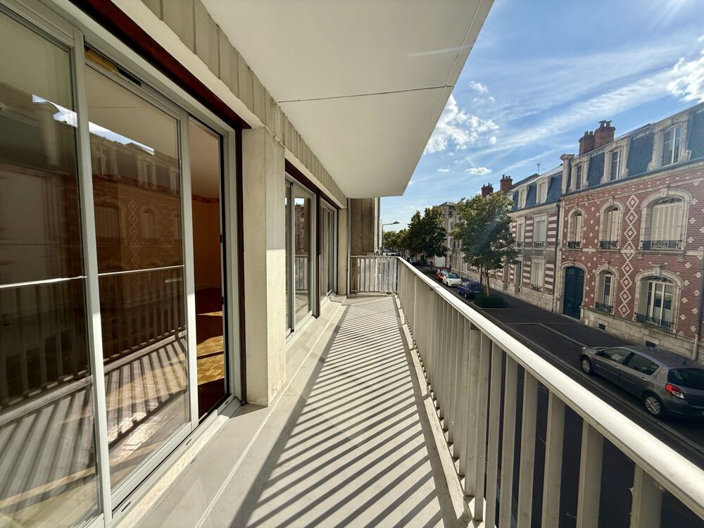 Vente Appartement Grand T5 idéalement situé avec balcon Orléans