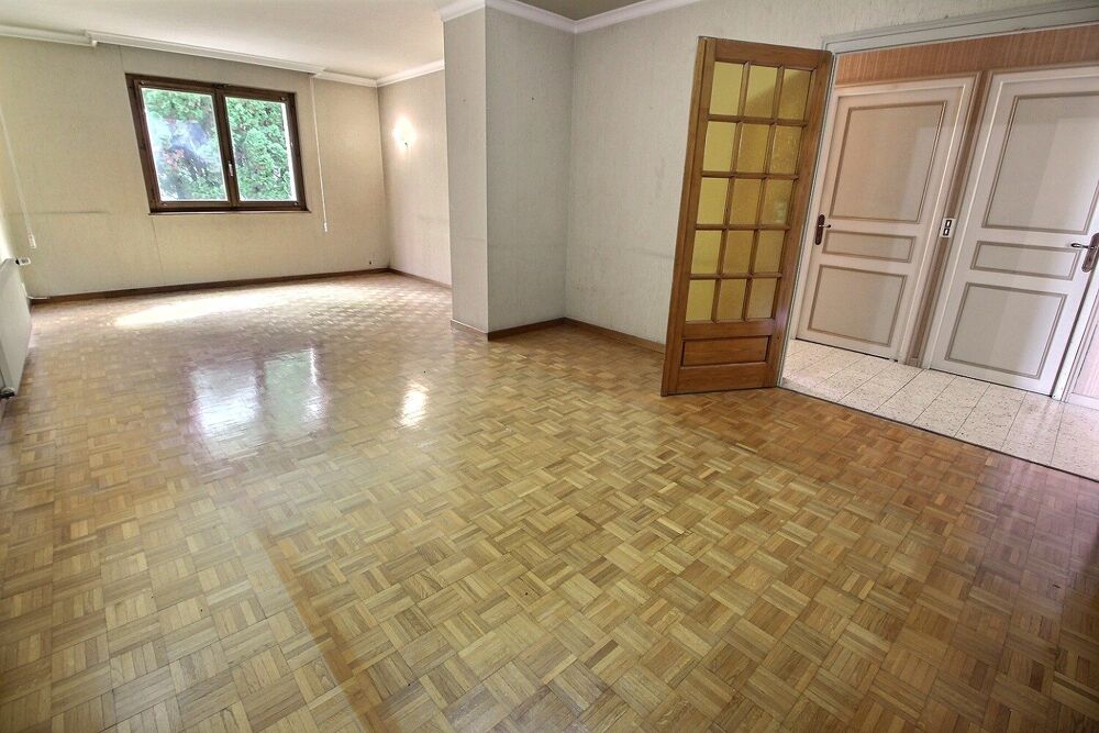 MONNETIER-MORNEX  Maison traditionnelle de 190 m² comprenant
