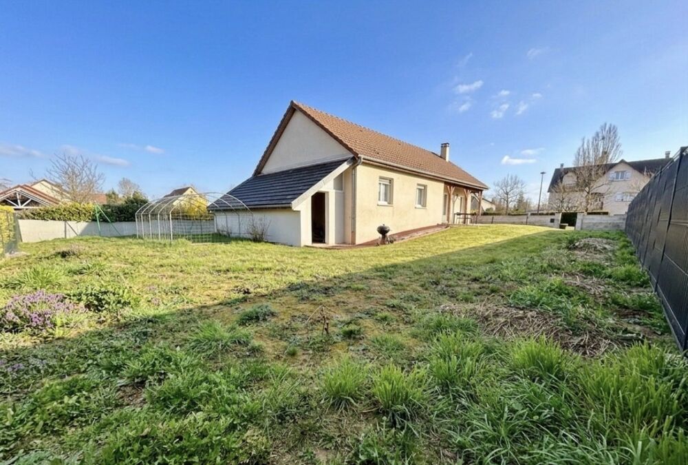 Maison 100,00 m², sous sol complet, 3 chambres, terrain 701,00