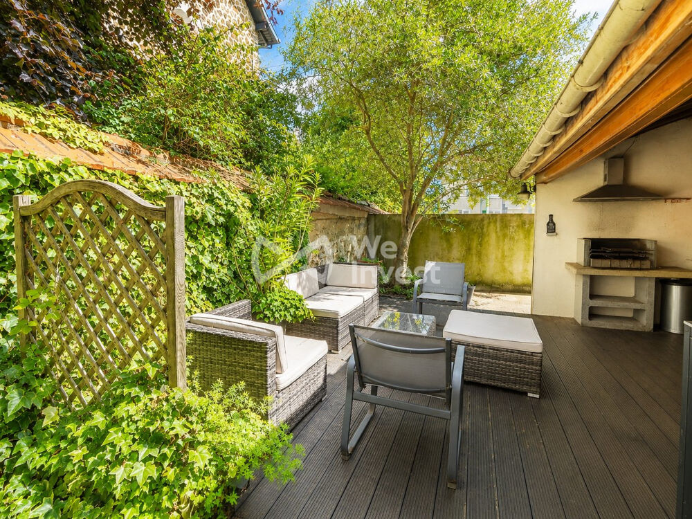 Maison individuelle non mitoyenne avec 3 chambres, terrasse et g
