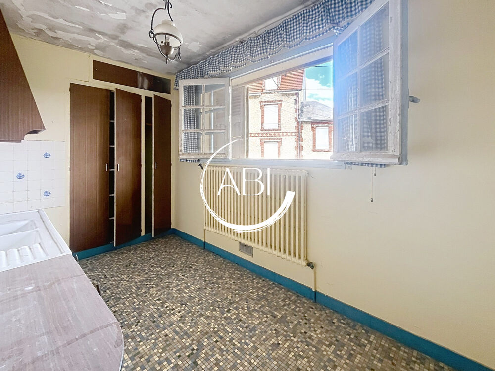 Vente Maison Maison 3 chambres avec terrasse plein Sud et sous-sol complet ? Bagnoles de l'orne normandie