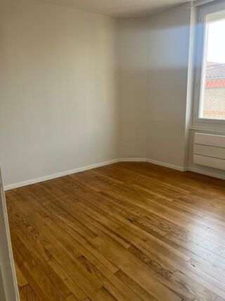 Appartement à louer 3 pièces 74 m²