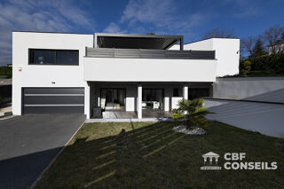  Maison � vendre 7 pi�ces 247 m�