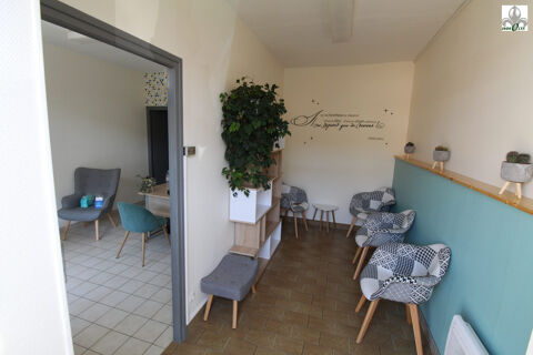  Lugny, place du Paquier local professionnel libre 