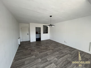  Appartement à louer 3 pièces 74 m²