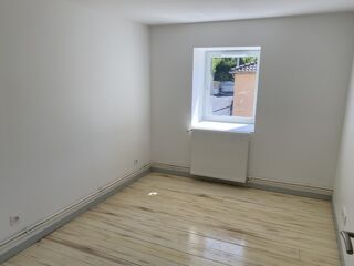  Appartement à louer 3 pièces 66 m²