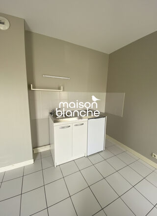  Appartement à louer 1 pièce 22 m²