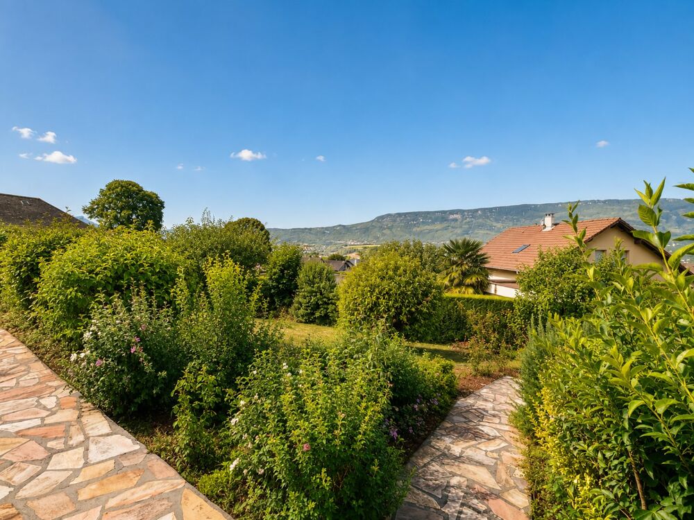 Maison familiale avec vue panoramique  Méry