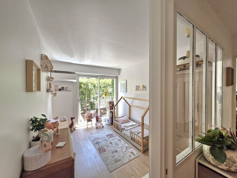 Location Appartement 3 pièces meublé avec terrasse jardin cave et parking Le cannet