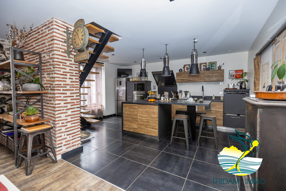 Loft avec grande terrasse - centre Ville Lescar