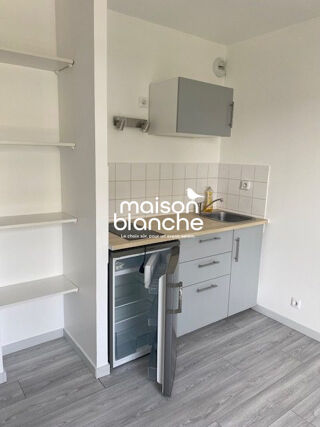  Appartement à louer 1 pièce 18 m²