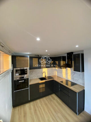  Appartement  vendre 4 pices 82 m