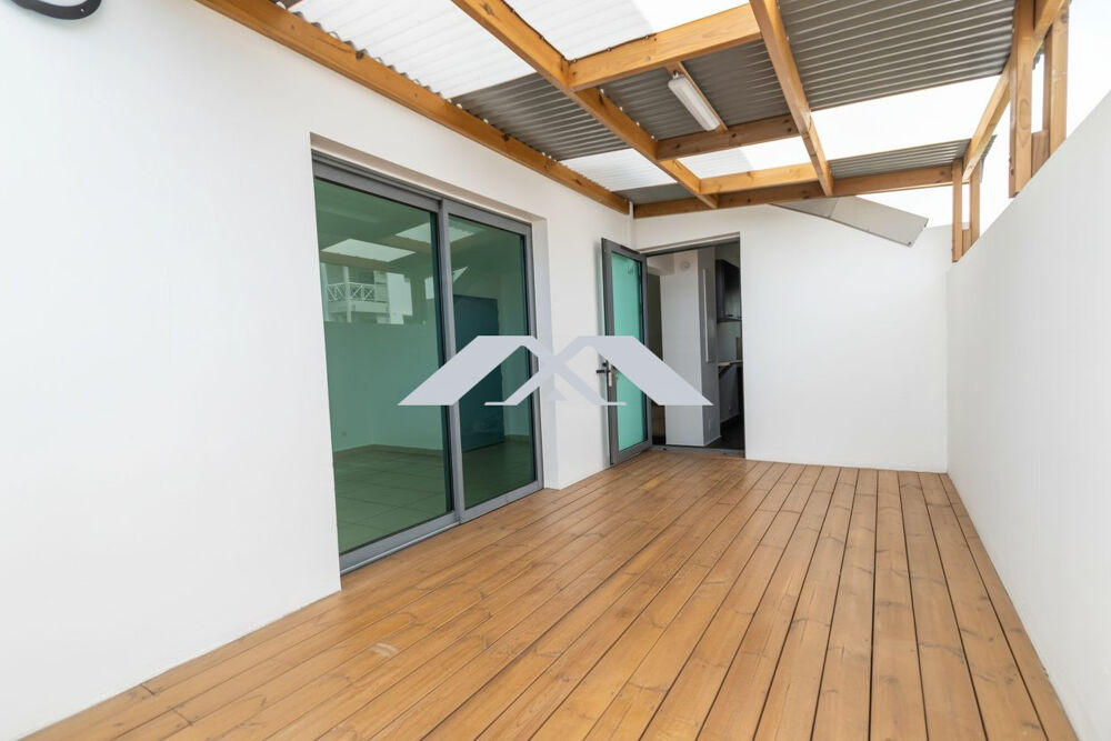 Location Appartement Magnifique Duplex de type F3 dernier étage avec terrasse Vue Me Saint-pierre
