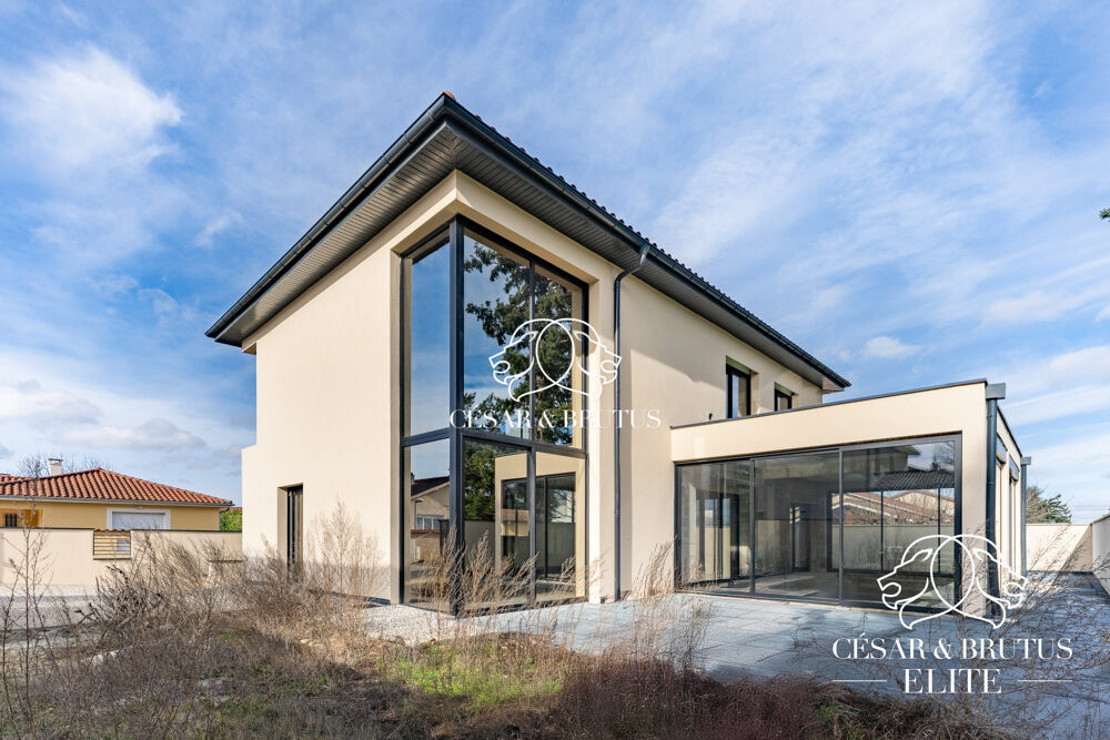 Vente Maison MIONS - Maison de 7 pièces de 330 m² avec piscine couverte et Mions