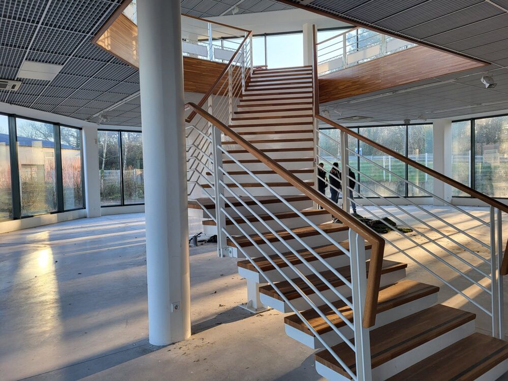   A VENDRE - Immeuble de Bureau 1700 m2 - RN 165 - VANNES OUEST - Plougoumelen