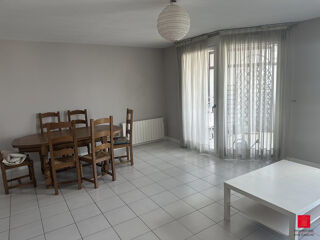  Appartement à louer 5 pièces 113 m²