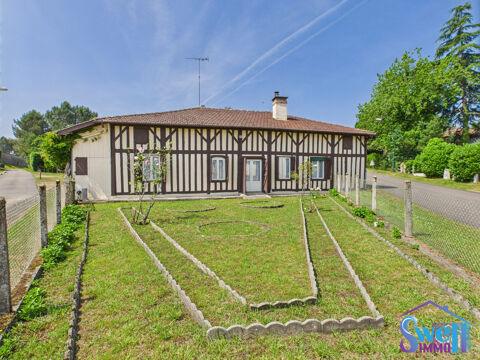   Maison au cachet authentique de 155m� avec 2 granges et une d� Maison - 4 pi�ce(s) - 155 m�