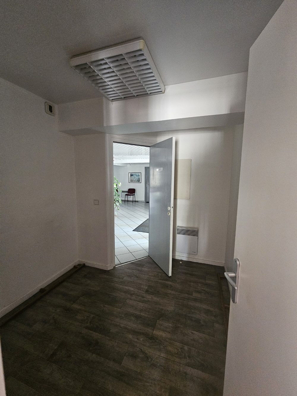   Local Professionnel 37 m², Saintes 17 Saintes