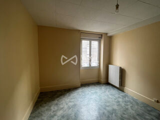  Appartement à louer 4 pièces 82 m²