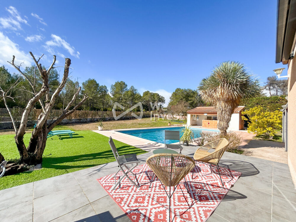 VILLA DE PLAIN PIED SUR TRES GRANDE PARCELLE - ST CLEMENT DE RIV