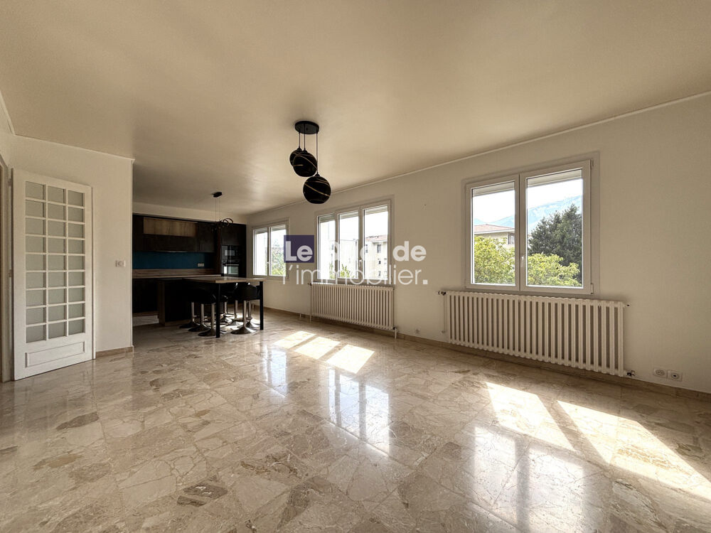 Vente Maison Grande maison entièrement rénovée – Terrain 687 m² Saint-Égrève