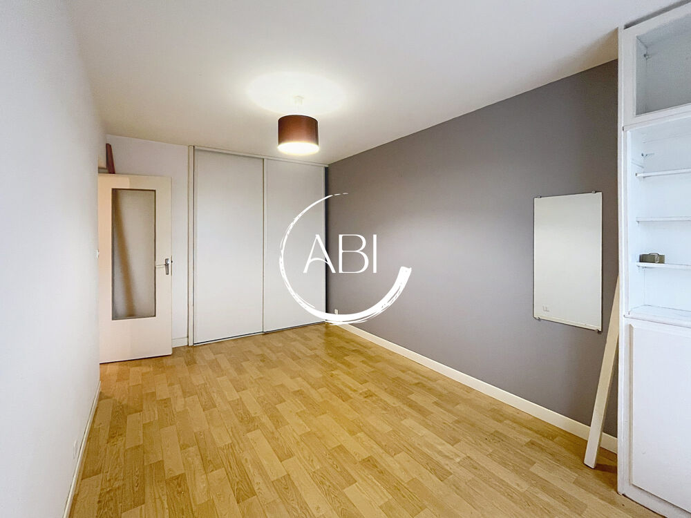 Appartement 3 pièces 63 m² 2 caves 2 parkings