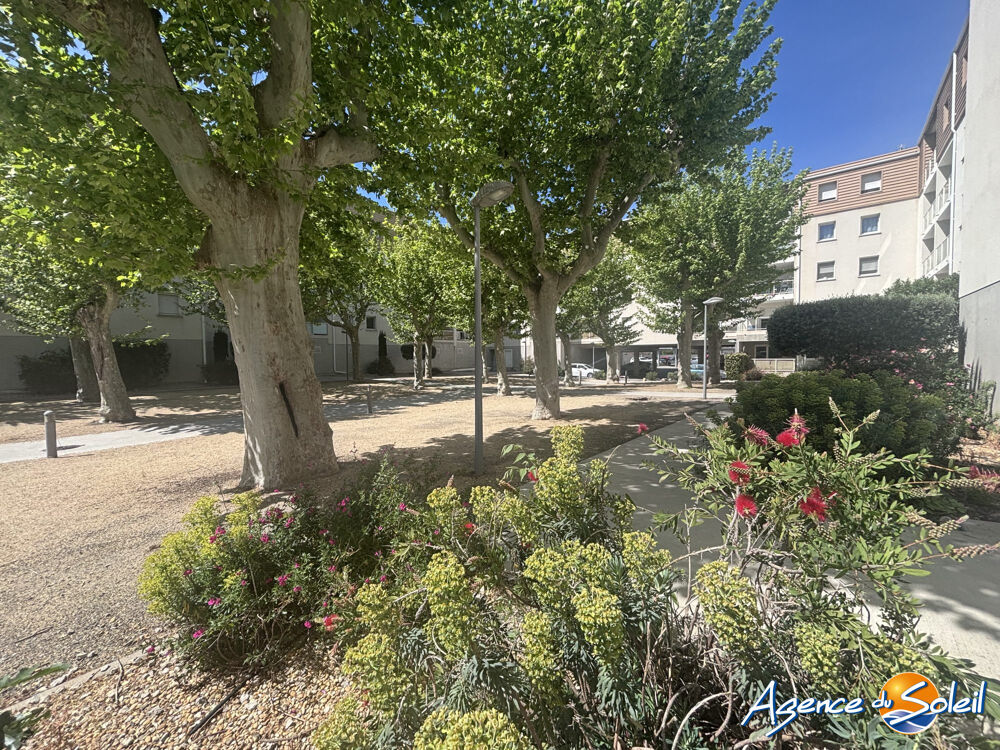 T2 Proche quai avec terrasse et parking privatif