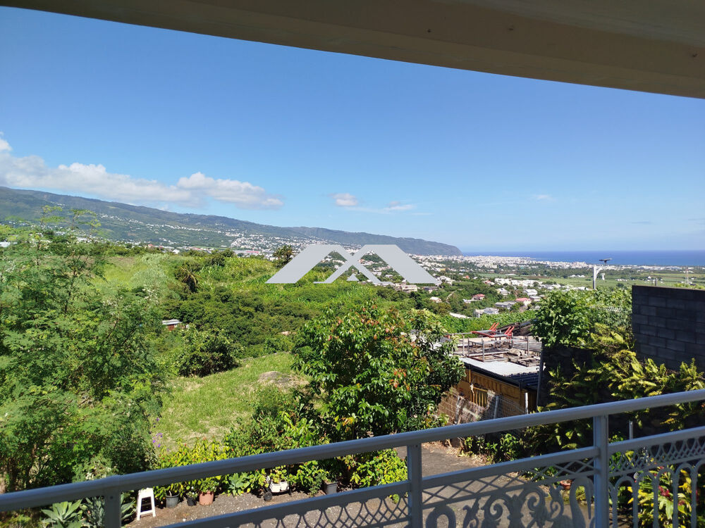 Rare à Sainte-Marie : maison avec 2 logements T4, vue mer & mon