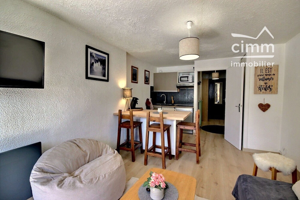 A VENDRE LES CARROZ D'ARACHES 74300, APPARTEMENT RENOVE + TERRAS