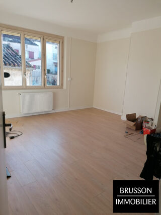  Appartement à louer 4 pièces 94 m²