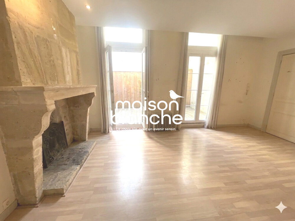 BORDEAUX CHARTRONS / CITE MONDIALE : JOLI T2 DE 42.55m² ON TRES