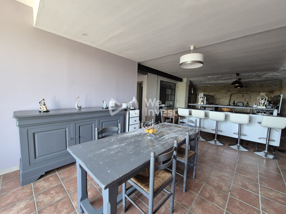 Maison semi-troglodytique avec dépendances