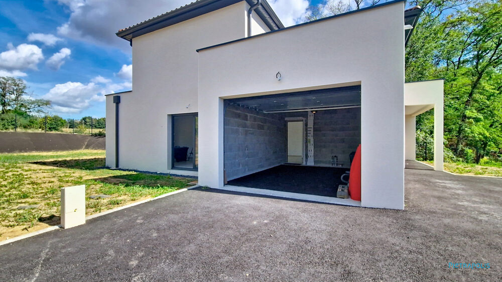 Vente Maison MAISON INDIVIDUELLE 126 M² TERRAIN 705 M² DPE A A Mâcon