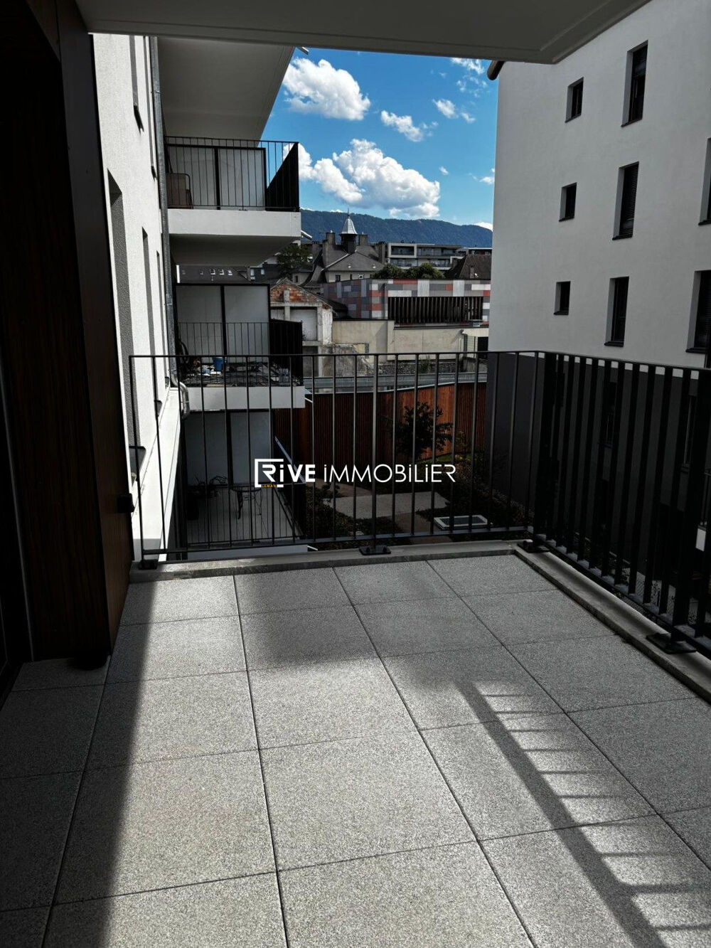 Location Appartement THONON- T2 meublé NEUF de 37.87m² à 880eur cc Thonon-les-bains