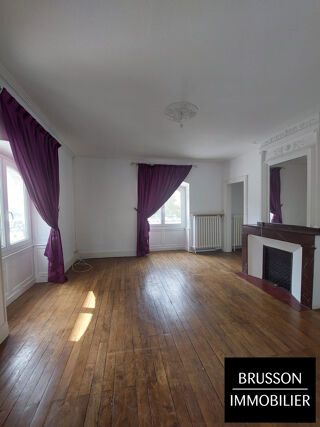  Appartement à louer 2 pièces 79 m²