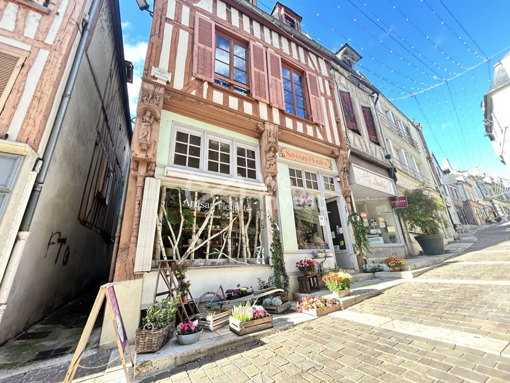   Local commercial + logement indépendant – coeur de Joigny, b? 