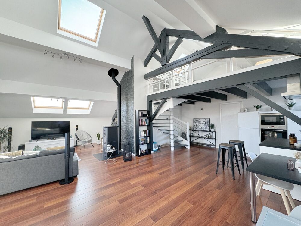 Vente Appartement Superbe loft duplex rénové – 114 m² utiles Cessy