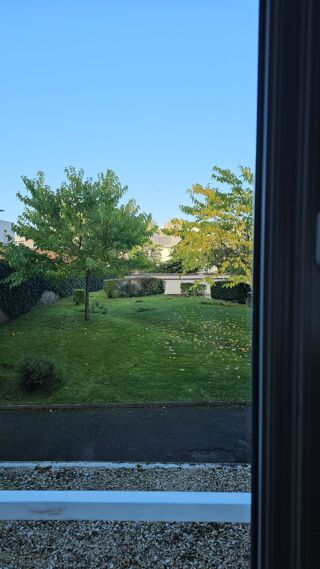  Appartement à louer 3 pièces 82 m²