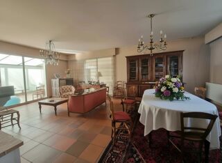  Maison à vendre 9 pièces 235 m²