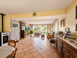  Maison à vendre 11 pièces 284 m²