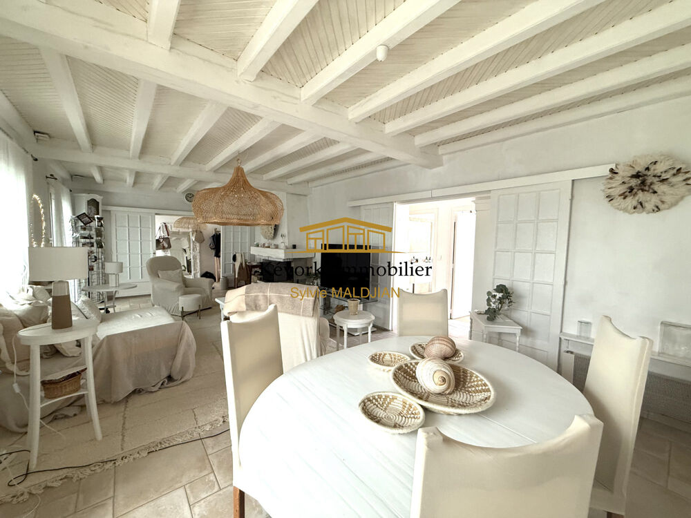 Corps de ferme restaurée composée de 2 logements avec 2 entré
