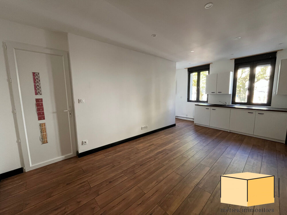 Appartement type 3 rénové en centre-ville
