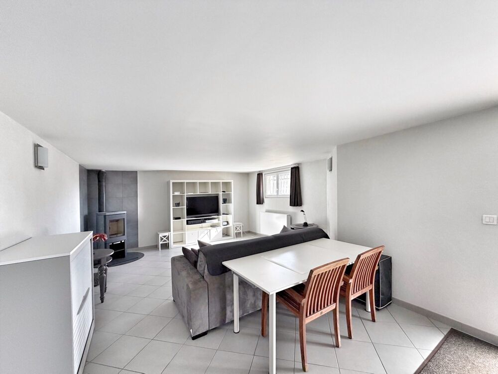 � vendre  Maison Grilly (01220)