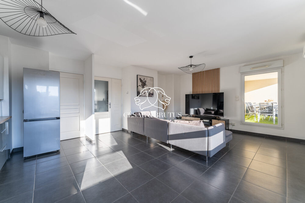En exclusivité  Grand T3 lumineux avec balcon