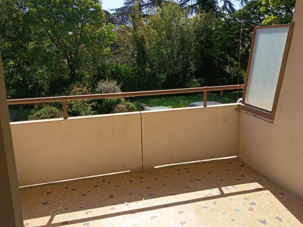 Appartement T2 lumineux avec terrasse et cave